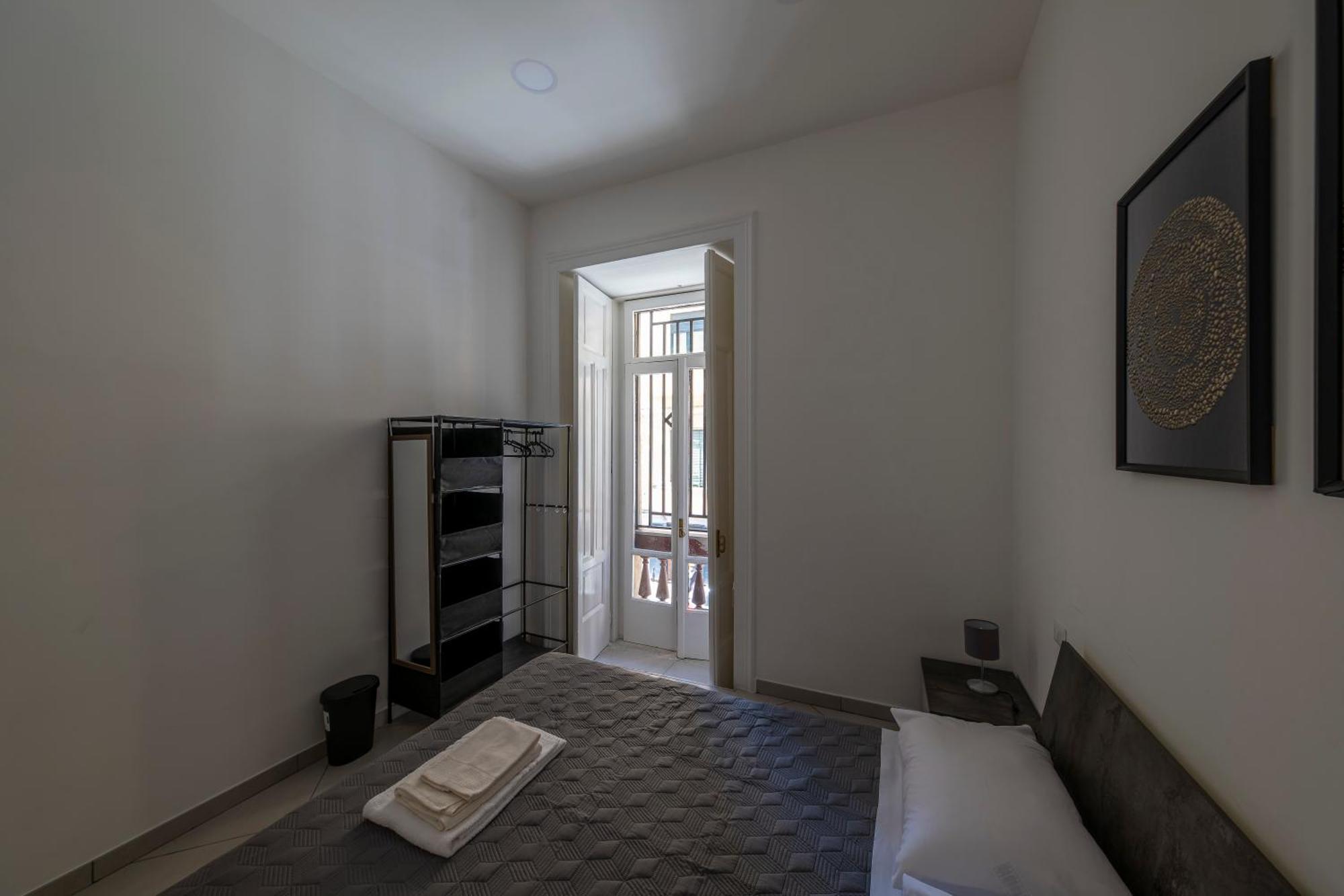 Casa Vacanze Nemesi Tyche Salerno Eksteriør billede